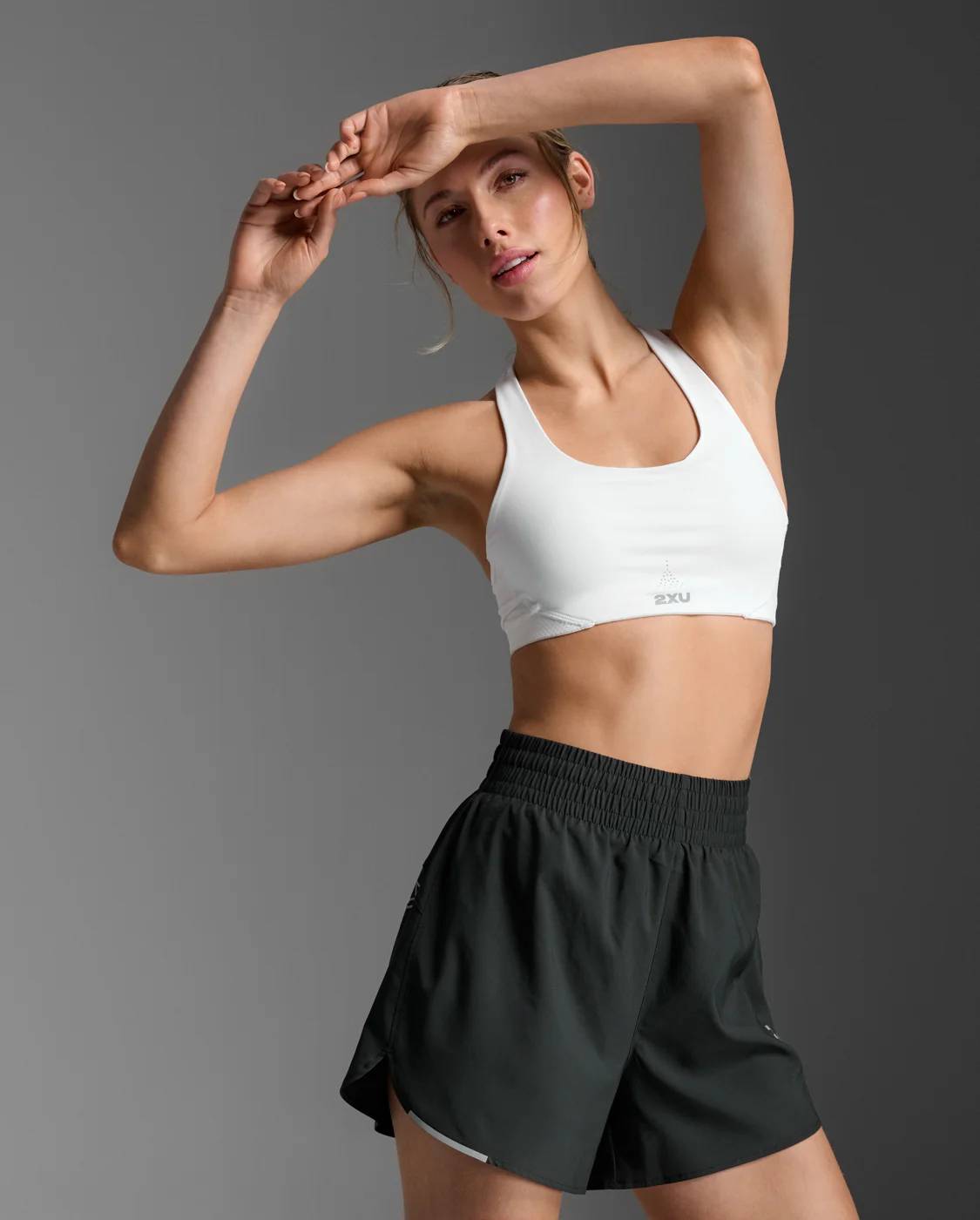 2XU Women Aero Mesh Medium Impact Bra - White / Silver Reflective - Image 4