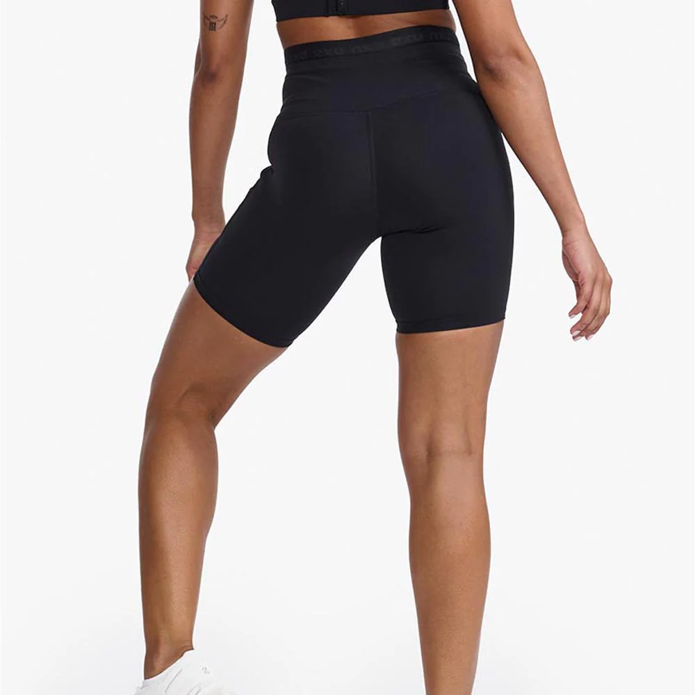 2XU Women Form Stash Hi-Rise Bike Shorts - Black / Black - Image 4