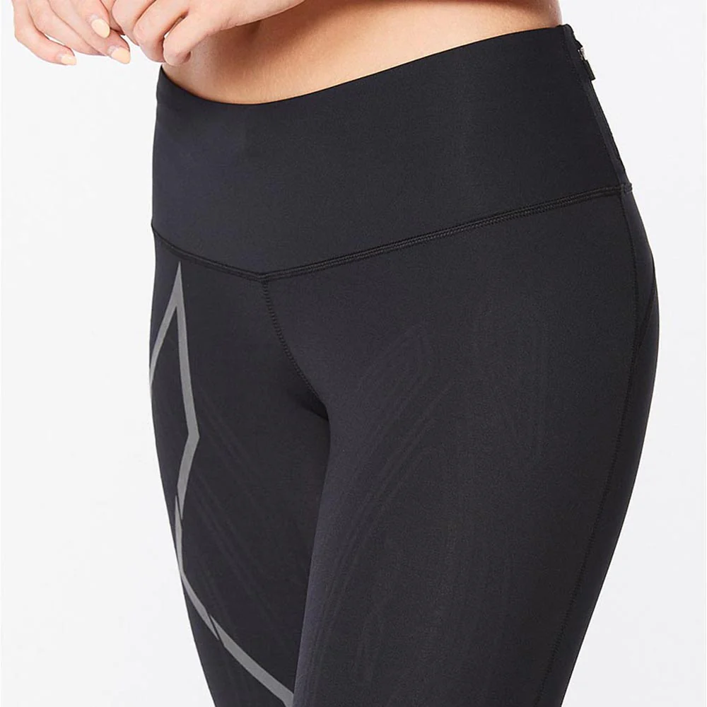 2XU Women Light Speed Mid-Rise Compression Tights - Black / Black Reflective - Image 3