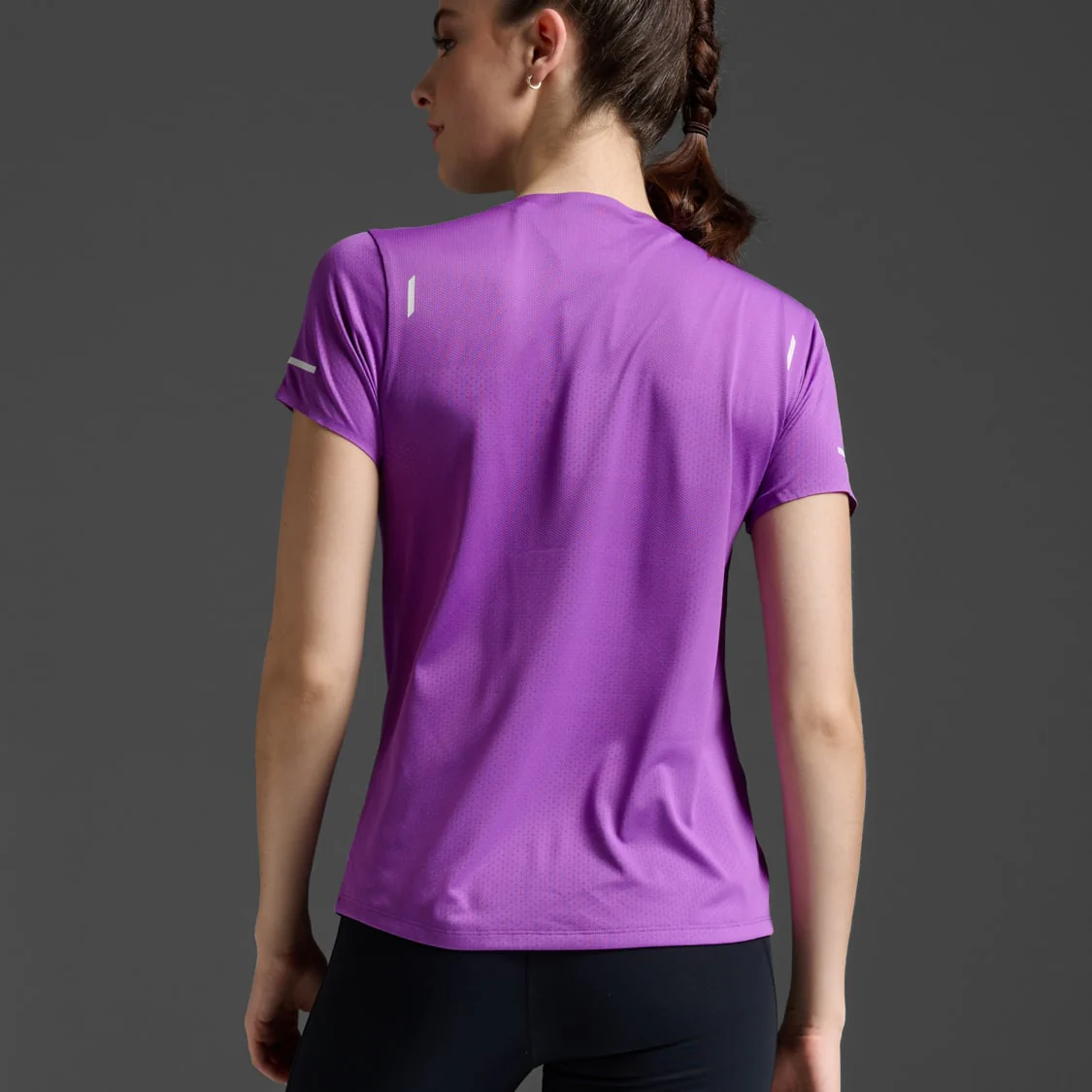 2XU Women Light Speed Tech Tee - Thistle / White Reflective - Image 3